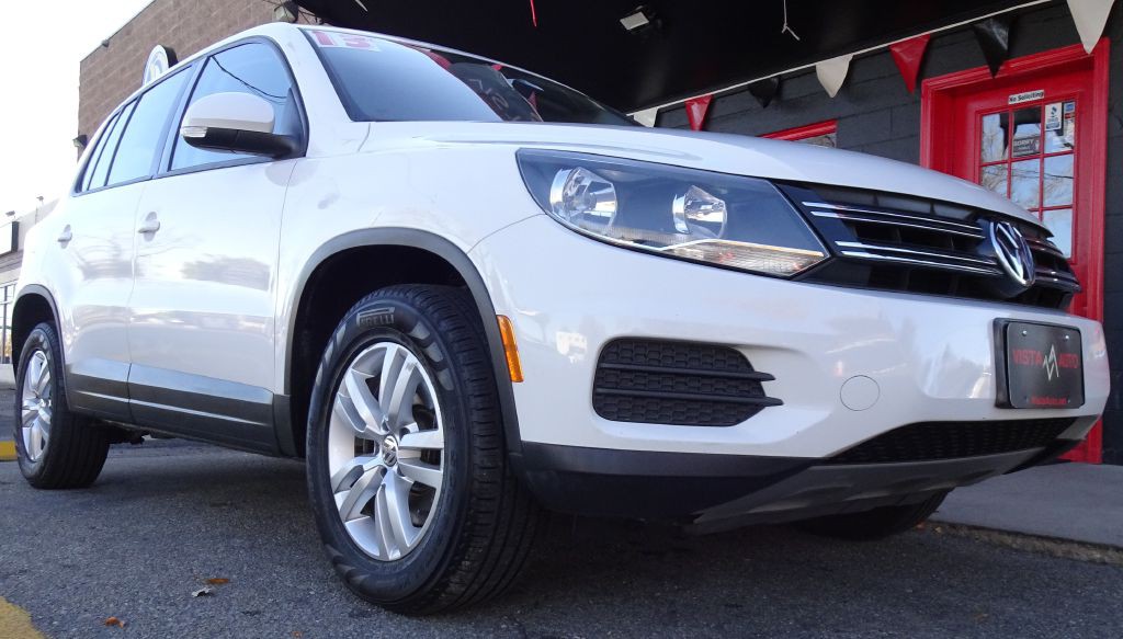 2013 Volkswagen Tiguan Image 2