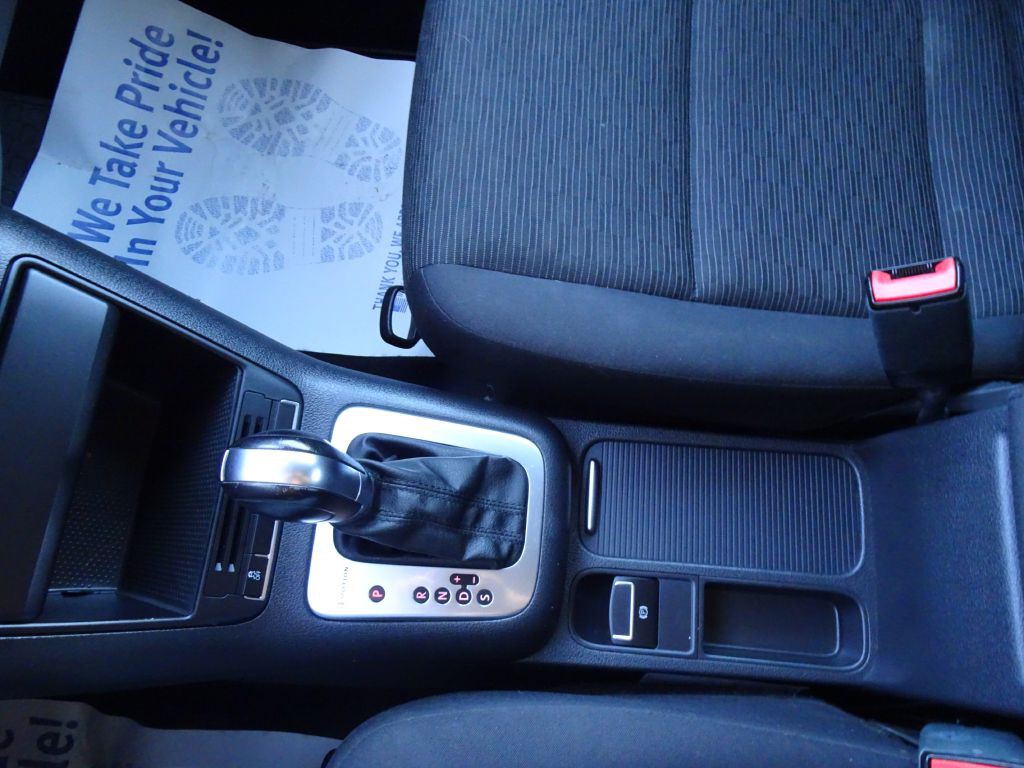 2013 Volkswagen Tiguan Image 24