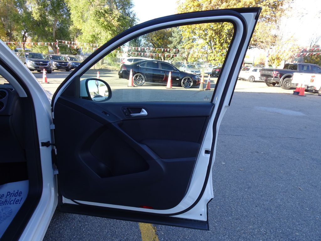 2013 Volkswagen Tiguan Image 35