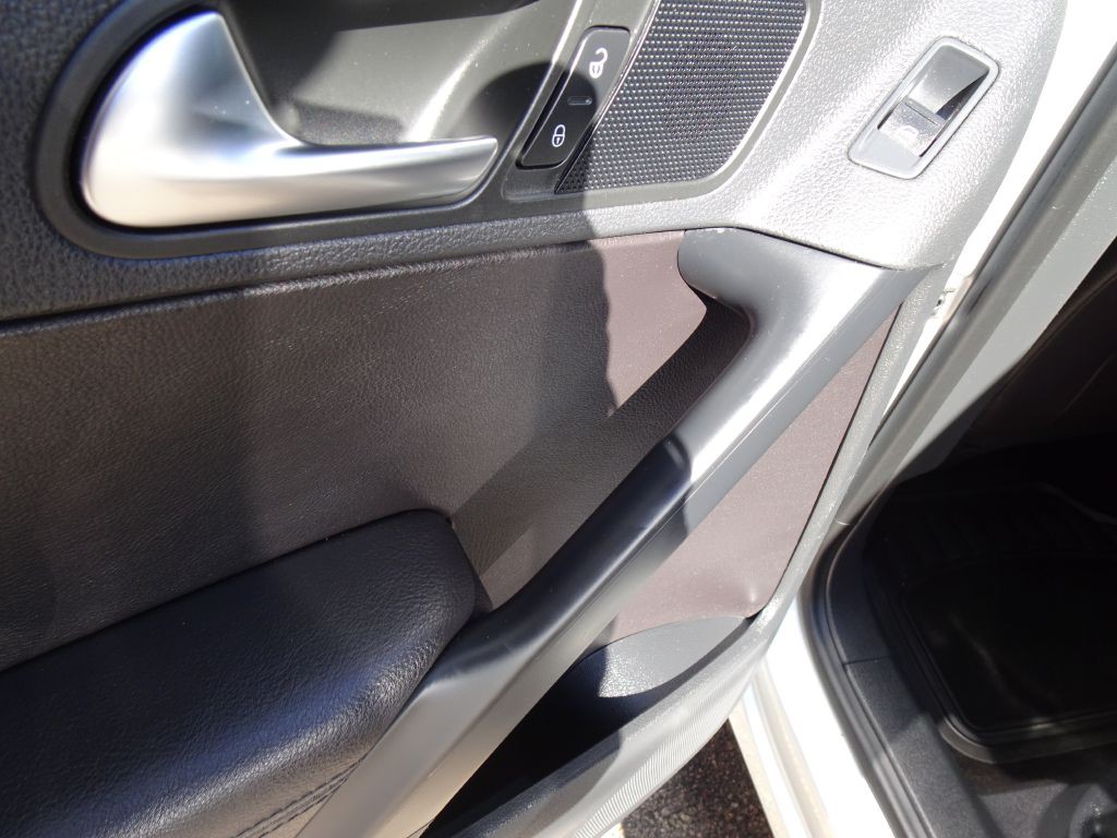 2016 Volkswagen Tiguan Image 28