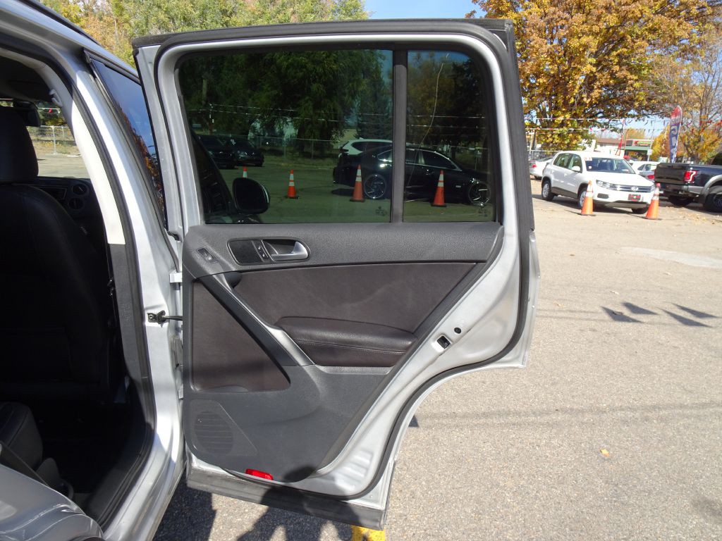 2016 Volkswagen Tiguan Image 34