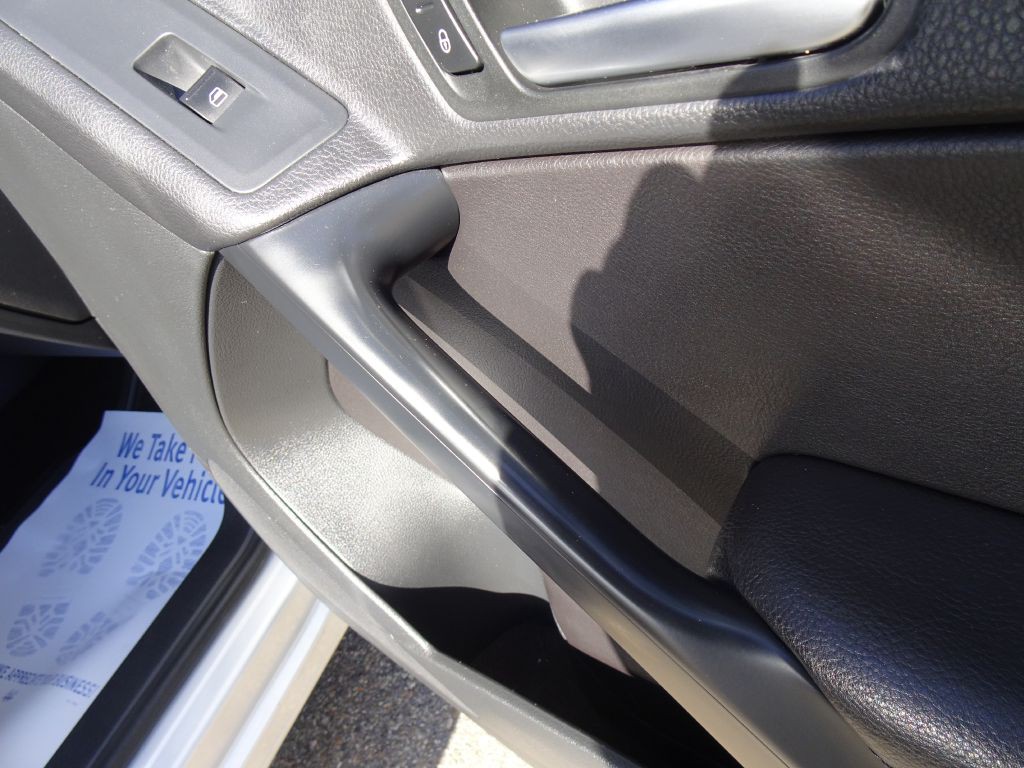 2016 Volkswagen Tiguan Image 38