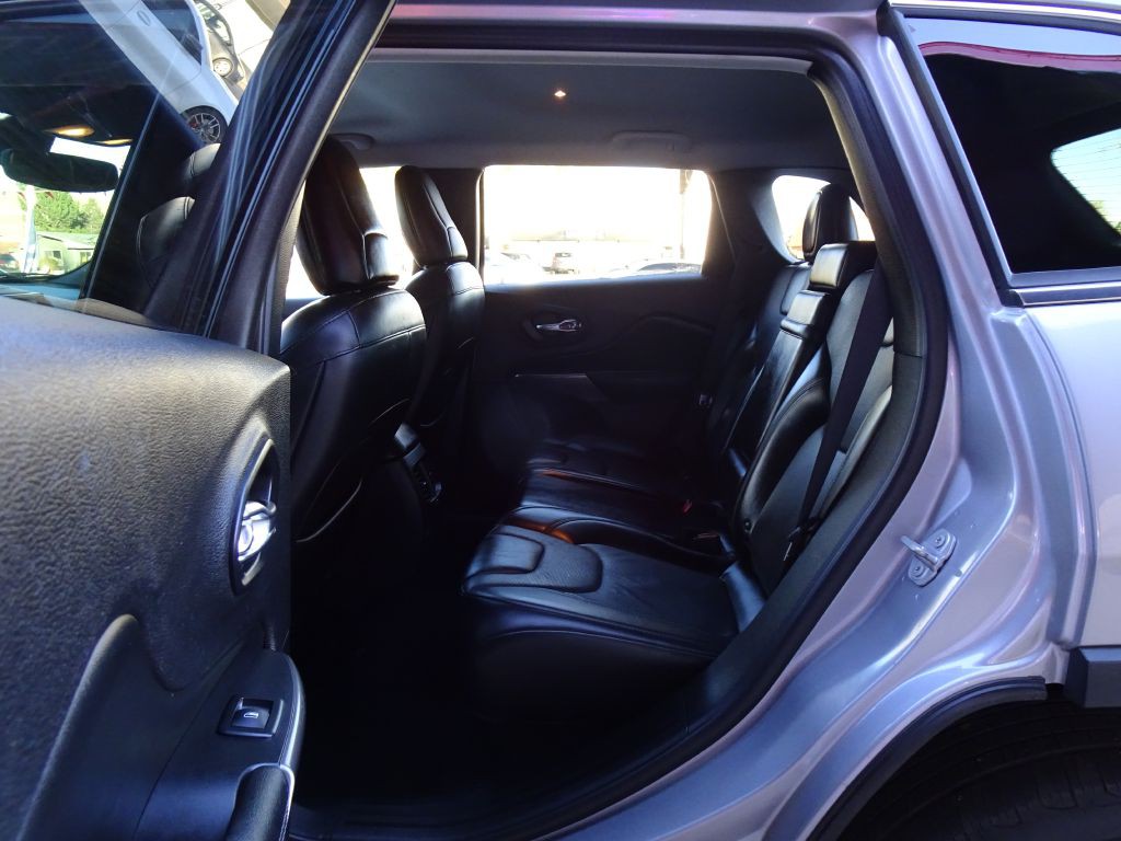 2019 Jeep Cherokee Image 29