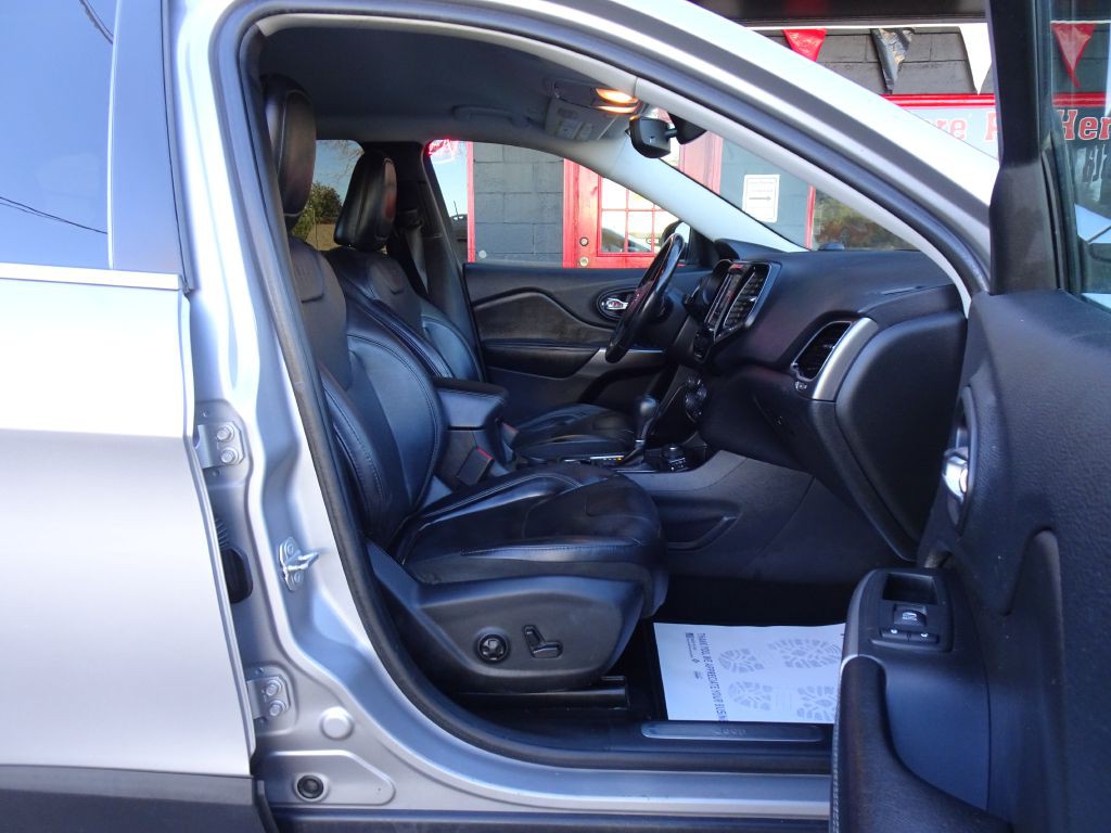 2019 Jeep Cherokee Image 40