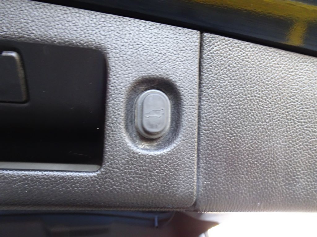 2018 GMC Yukon Image 38