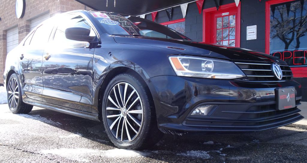 2016 Volkswagen Jetta Image 2