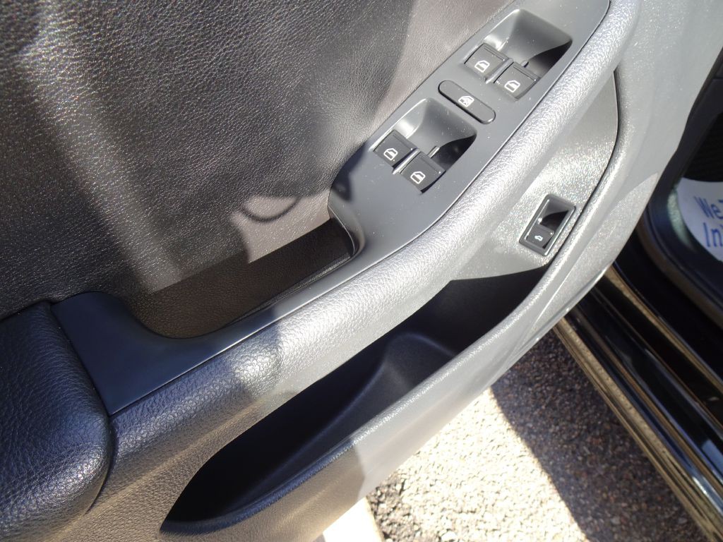 2016 Volkswagen Jetta Image 19