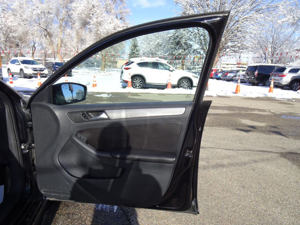 2016 Volkswagen Jetta Image 35