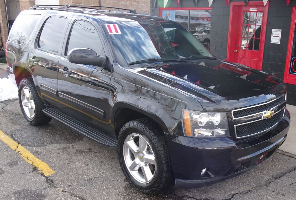2011 Chevrolet Tahoe Image 3