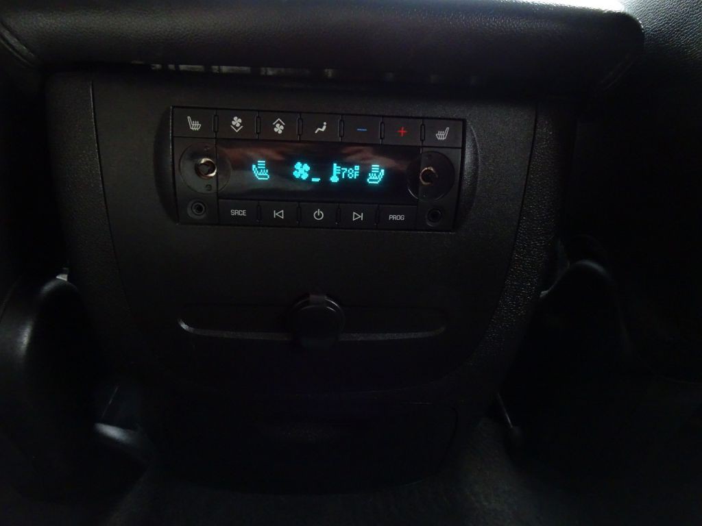 2011 Chevrolet Tahoe Image 31