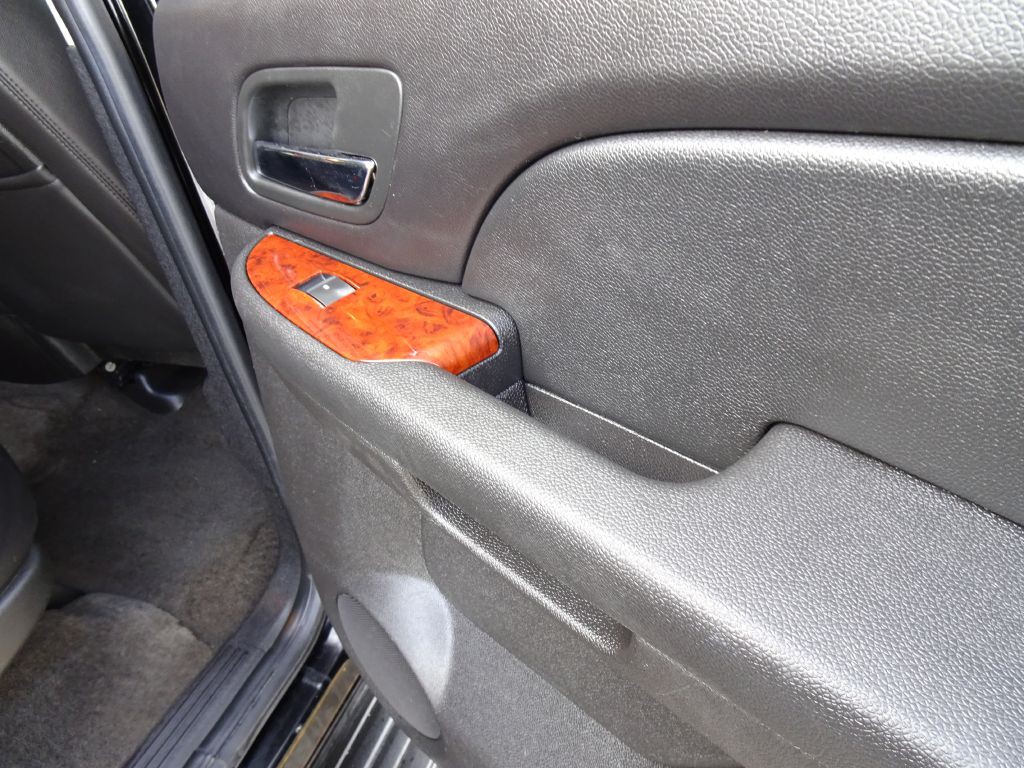 2011 Chevrolet Tahoe Image 34