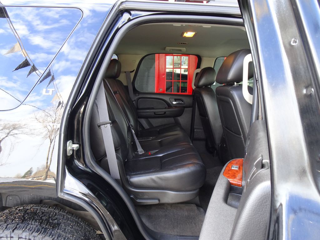 2011 Chevrolet Tahoe Image 35