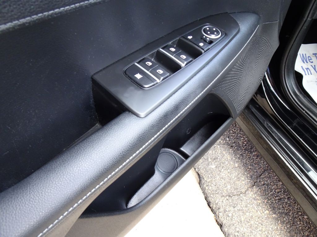 2023 Kia Forte Image 19