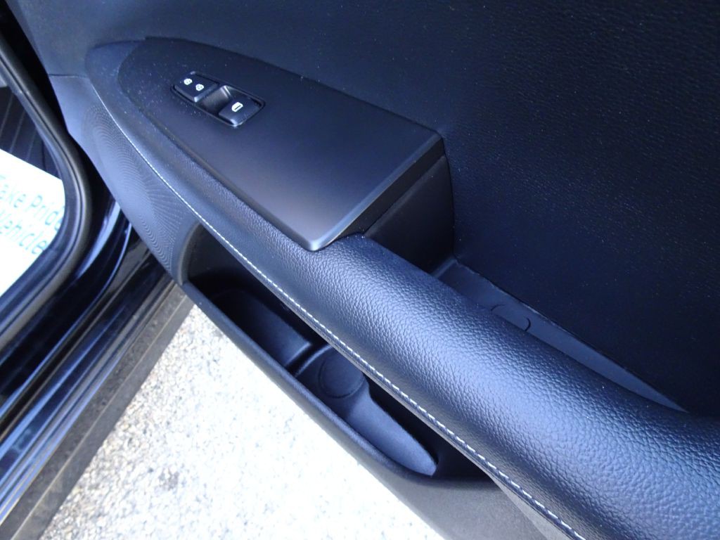 2023 Kia Forte Image 38