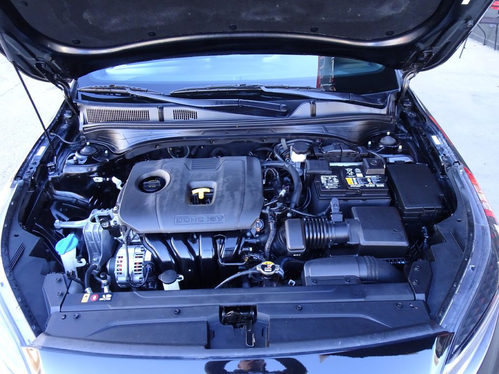 2023 Kia Forte Image 40