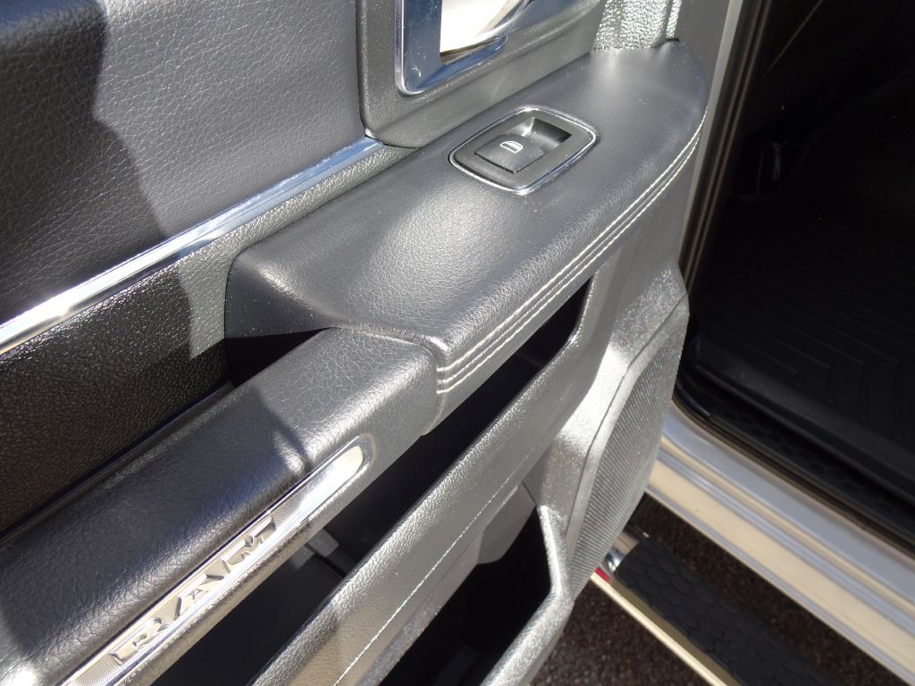 2014 RAM 1500 Image 28