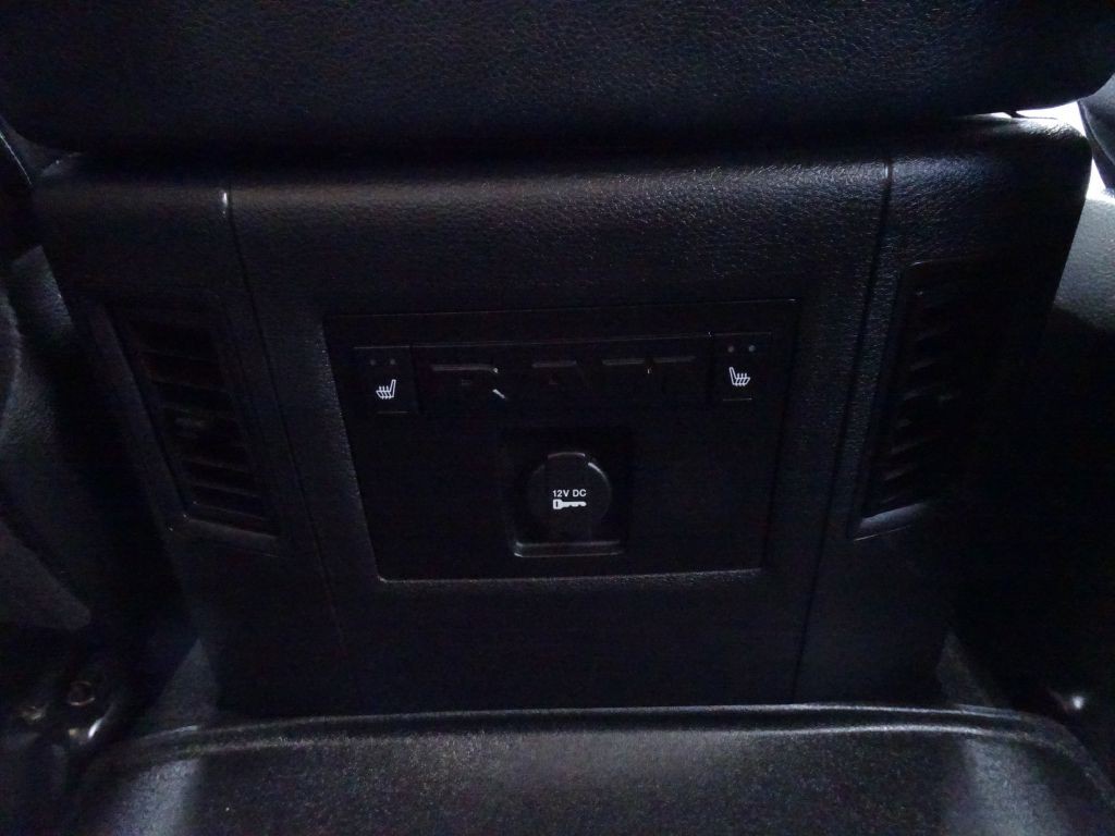 2014 RAM 1500 Image 31