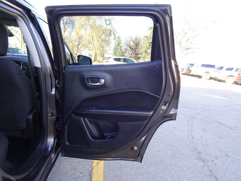 2019 Jeep Compass Image 34