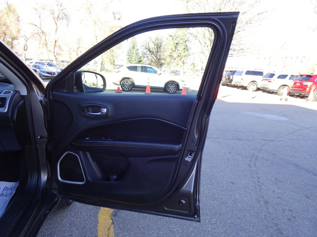 2019 Jeep Compass Image 37