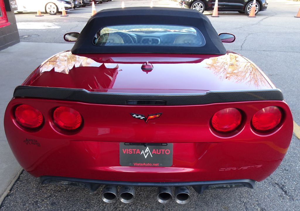 2005 Chevrolet Corvette Image 11