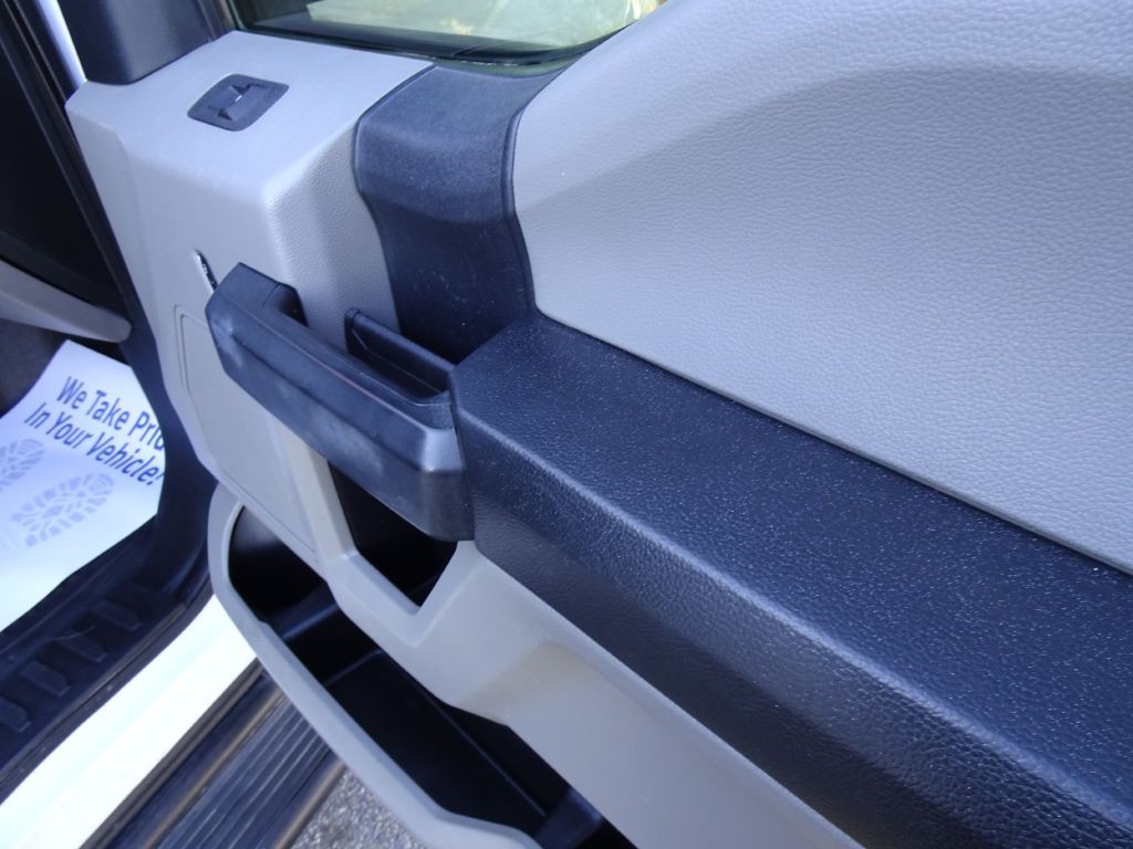 2017 Ford F-350 Image 39