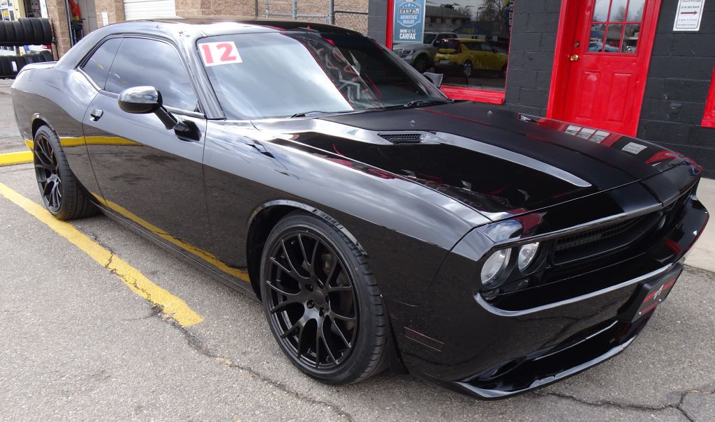 2012 Dodge Challenger Image 1
