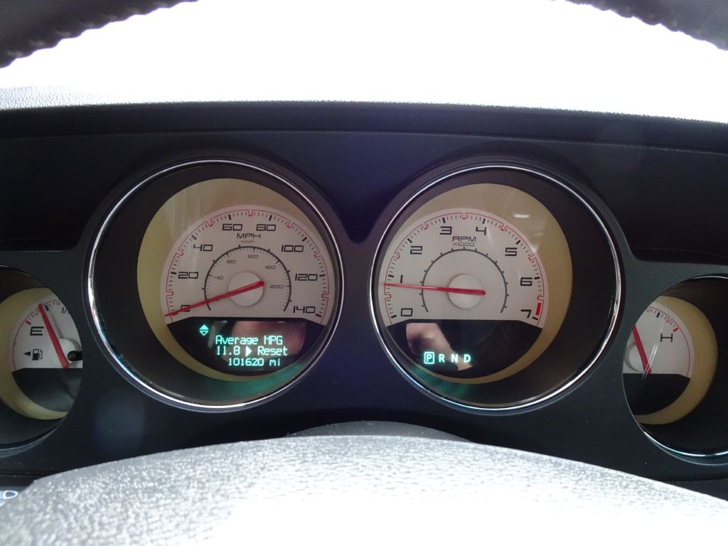 2012 Dodge Challenger Image 22