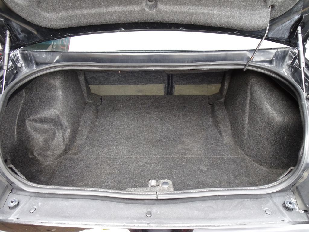 2012 Dodge Challenger Image 28