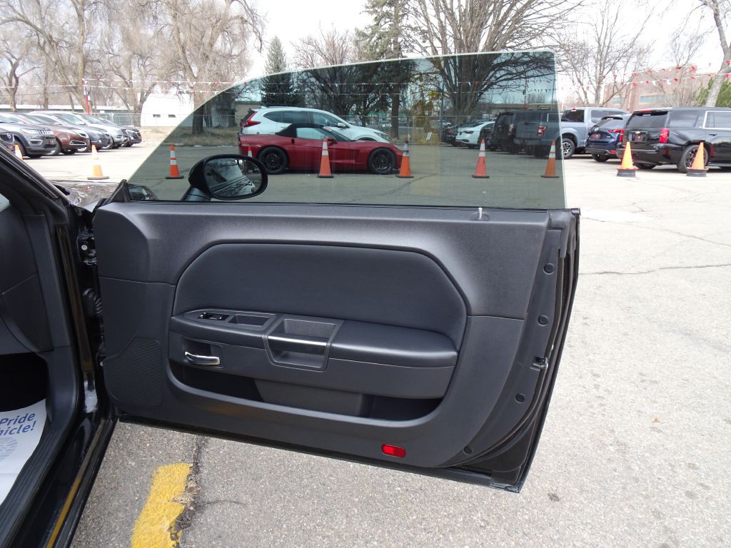 2012 Dodge Challenger Image 29