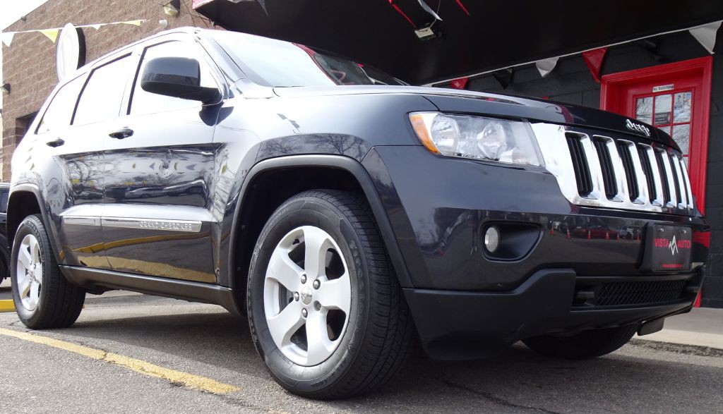2012 Jeep Grand Cherokee Image 2