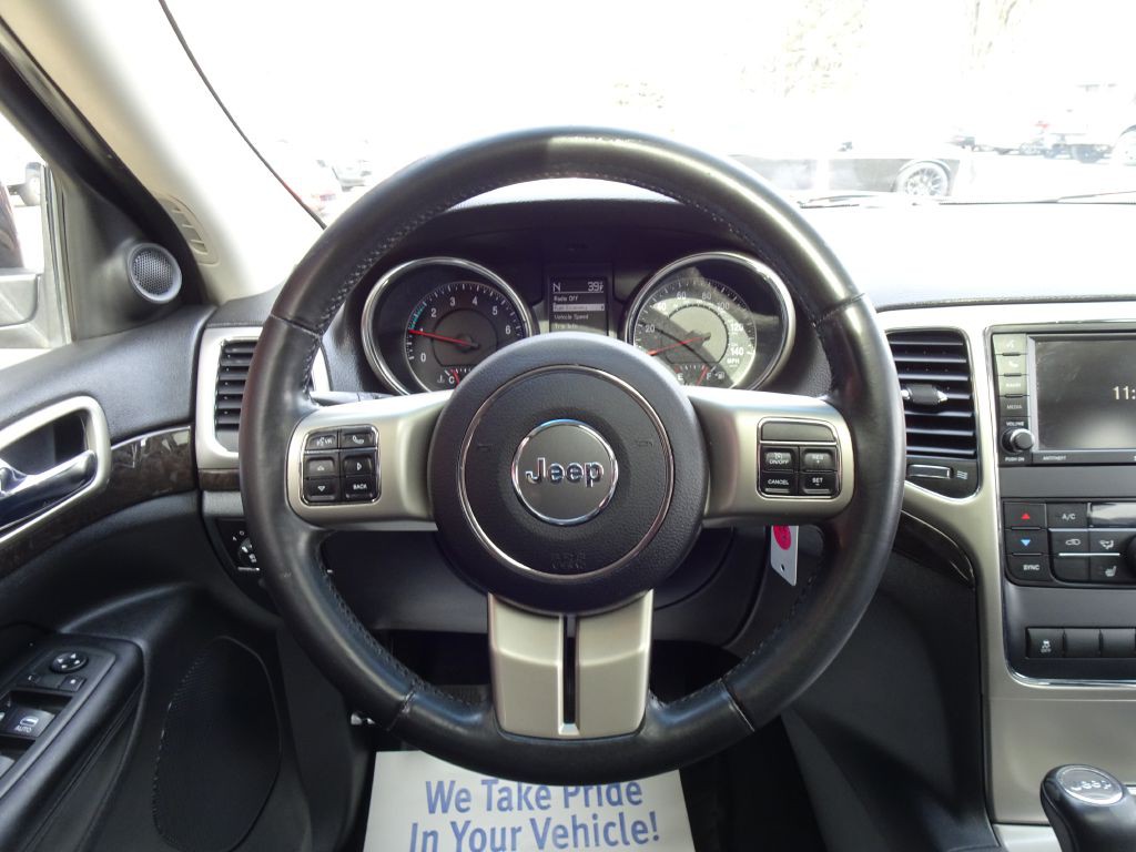 2012 Jeep Grand Cherokee Image 21