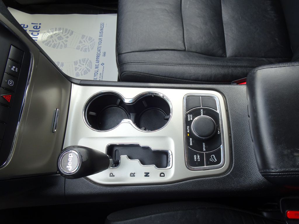 2012 Jeep Grand Cherokee Image 25