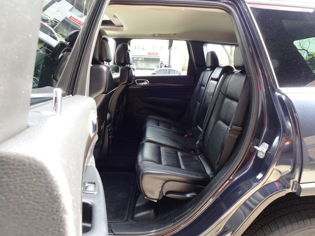 2012 Jeep Grand Cherokee Image 30