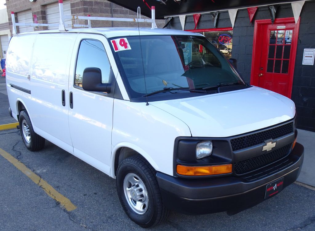2014 Chevrolet Express Image 3