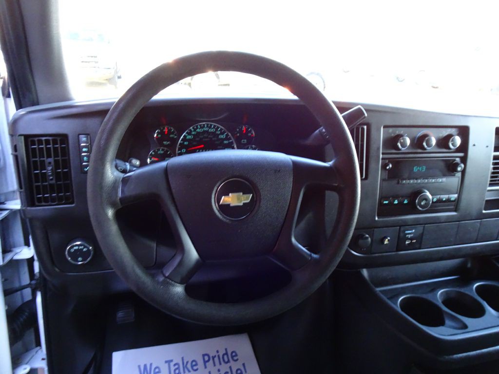 2014 Chevrolet Express Image 22