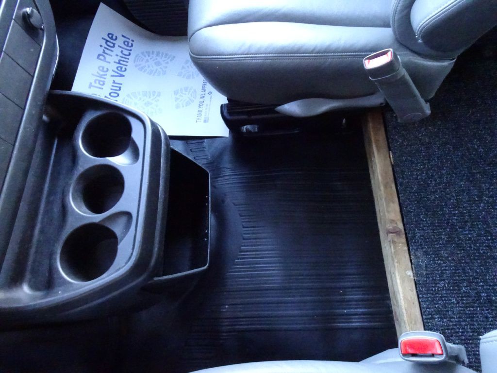 2014 Chevrolet Express Image 25