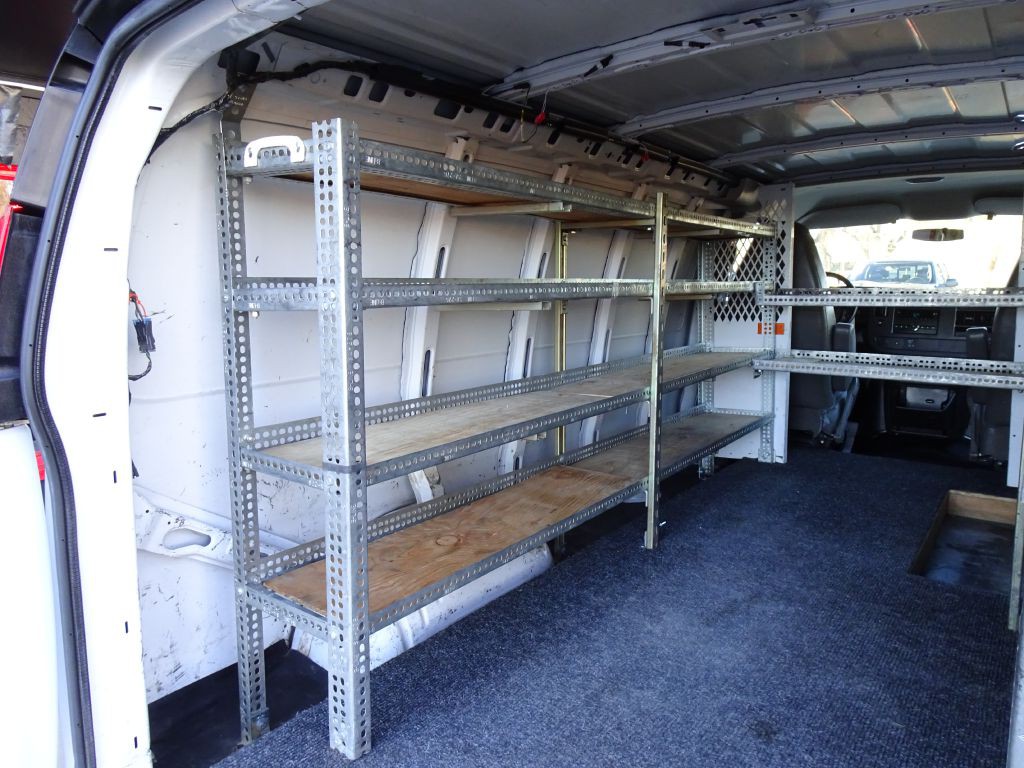 2014 Chevrolet Express Image 27