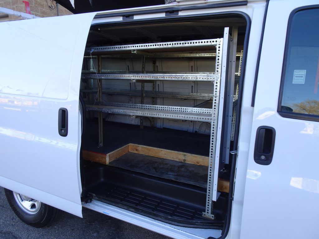 2014 Chevrolet Express Image 29