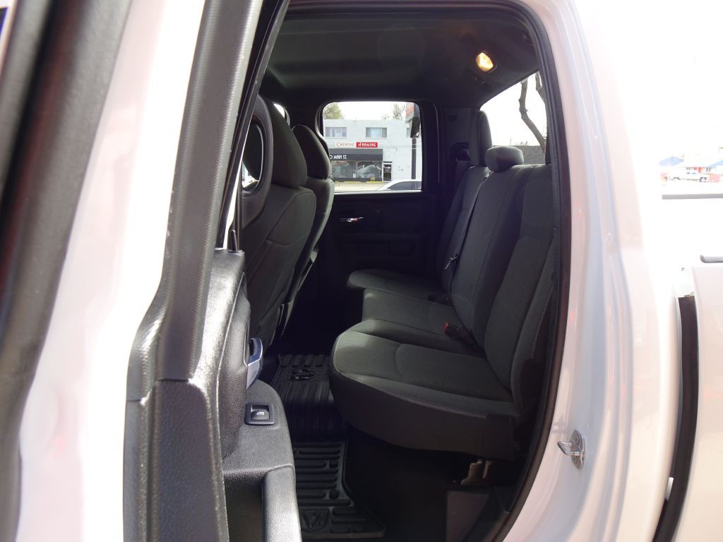 2021 RAM 1500 Image 30