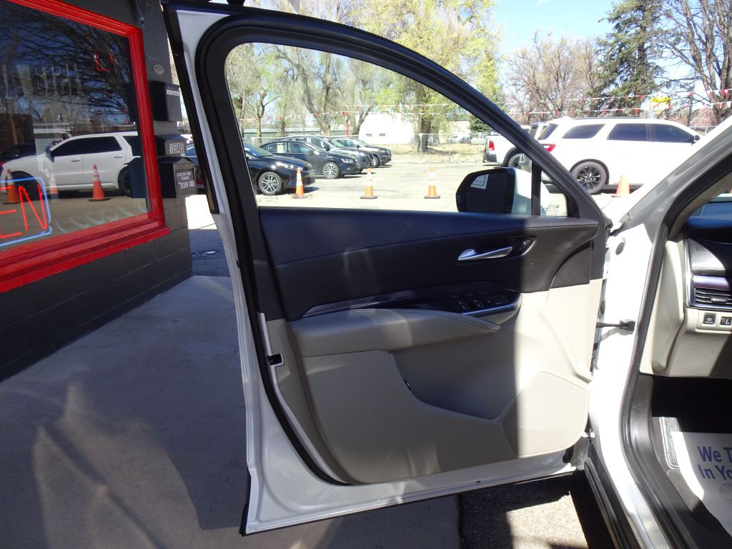 2023 Cadillac XT4 Image 18