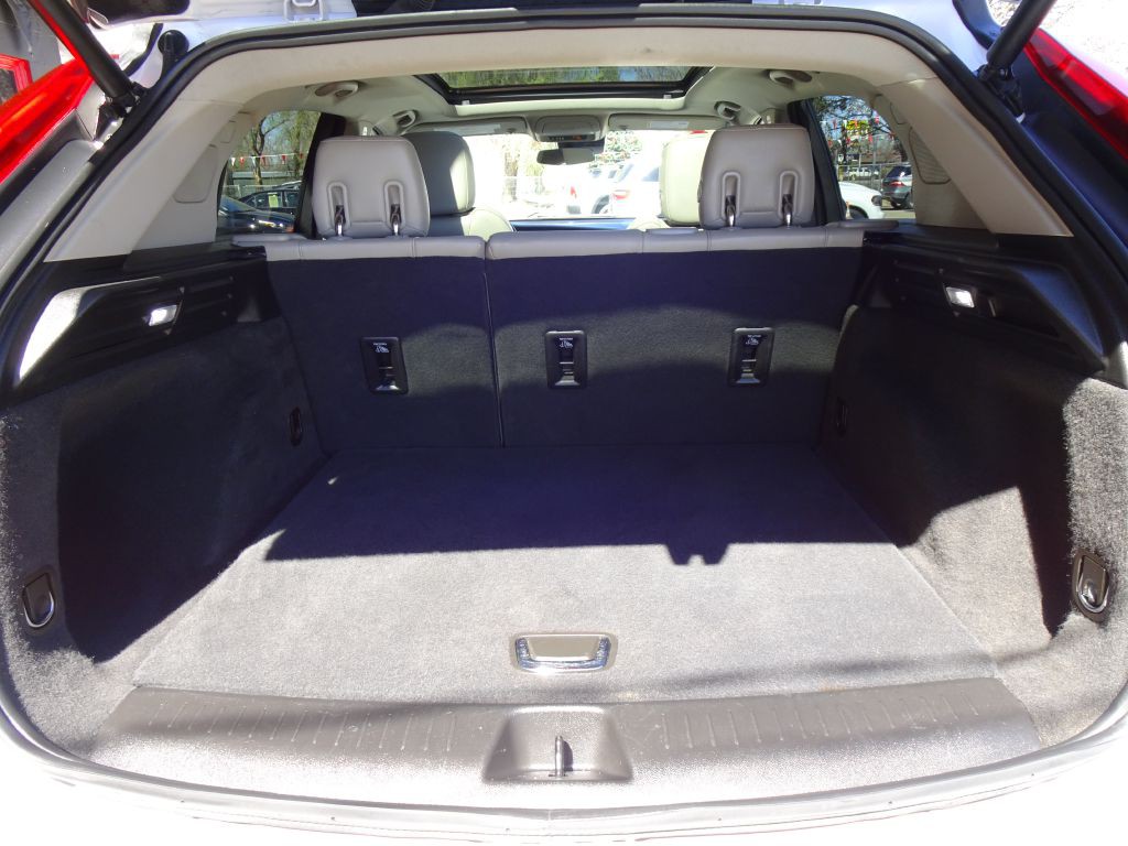 2023 Cadillac XT4 Image 37