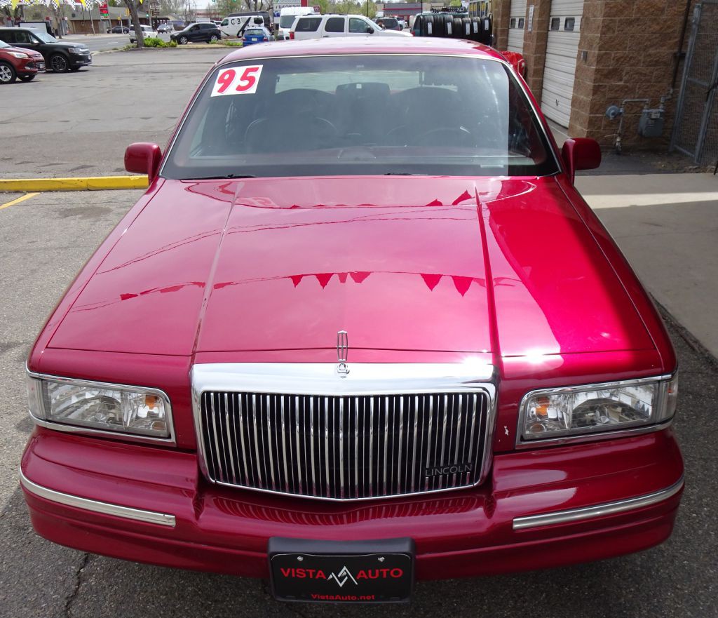 1995 Lincoln Town Car Image 4