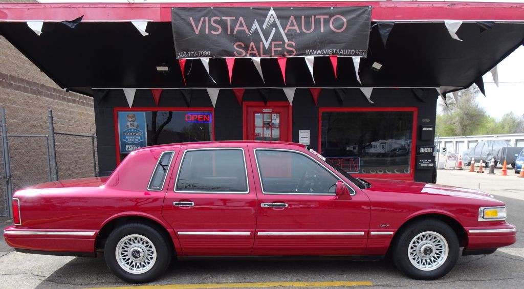 1995 Lincoln Town Car Image 7