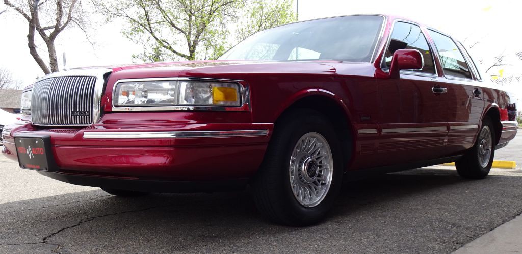 1995 Lincoln Town Car Image 16
