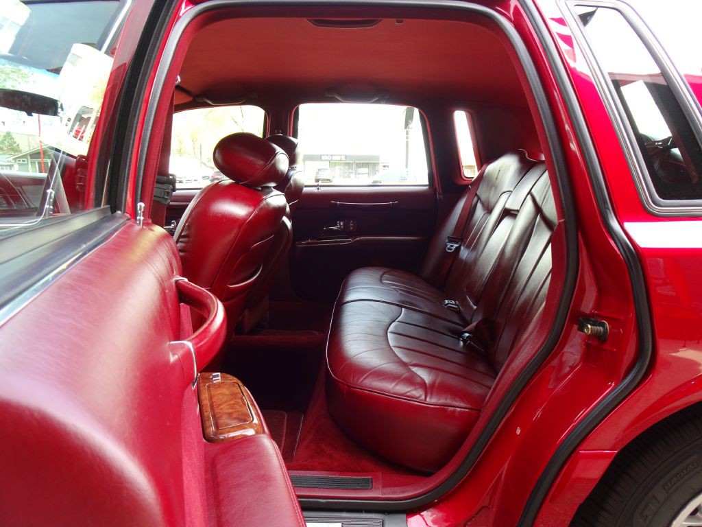 1995 Lincoln Town Car Image 27