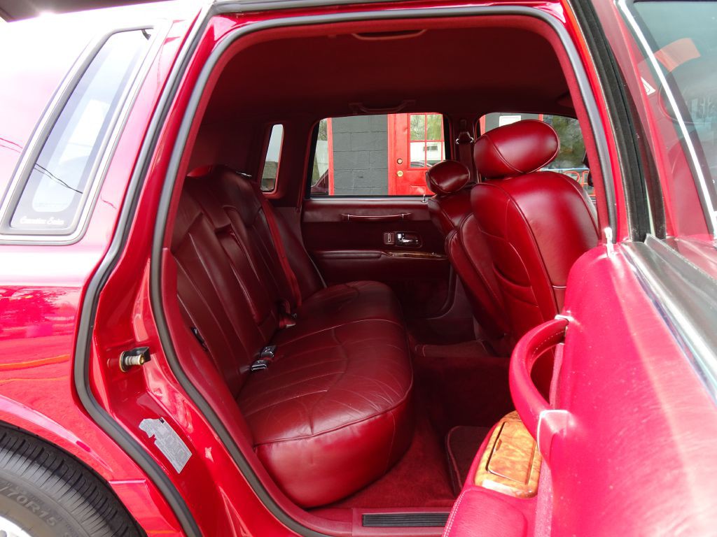 1995 Lincoln Town Car Image 33