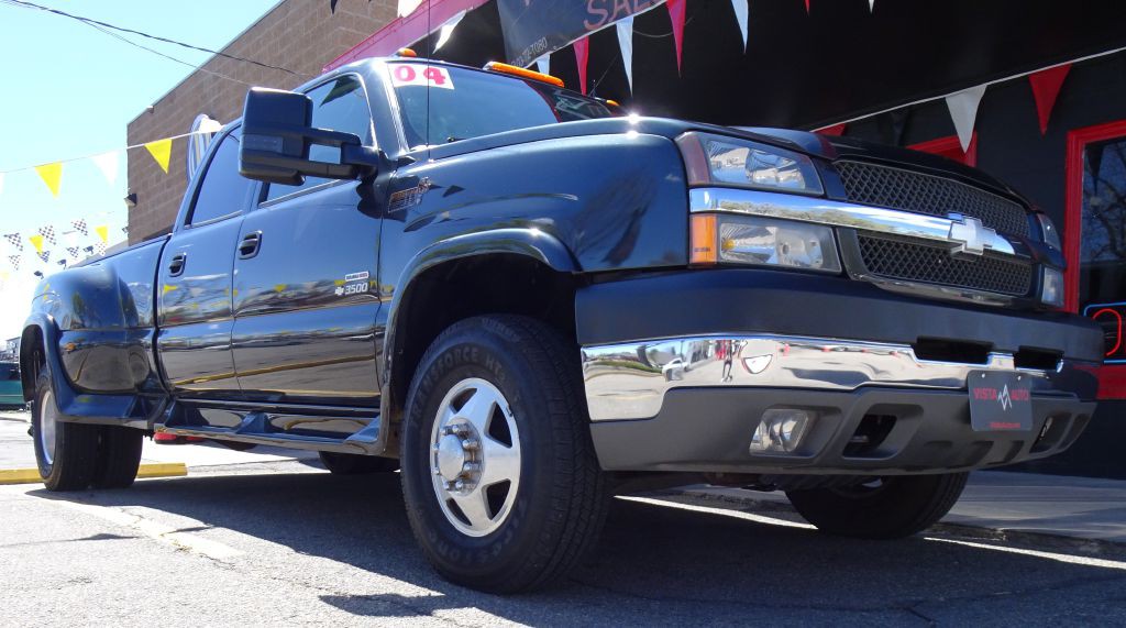 2004 Chevrolet Silverado 1500 Image 2