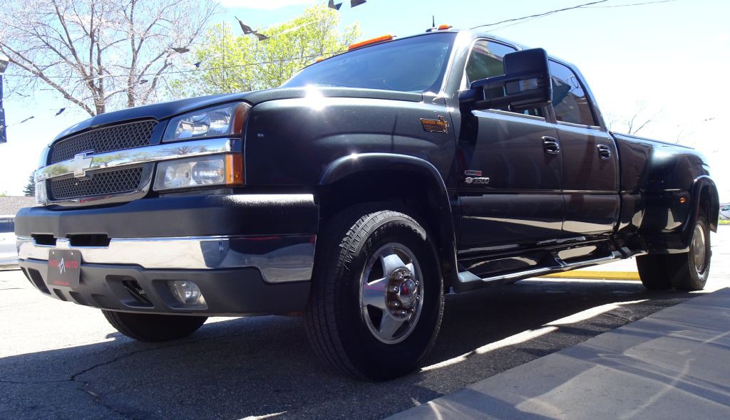 2004 Chevrolet Silverado 1500 Image 10