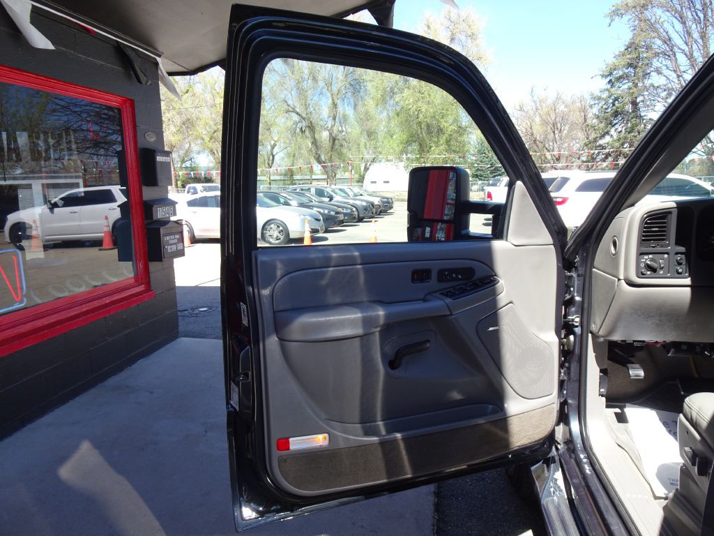 2004 Chevrolet Silverado 1500 Image 12