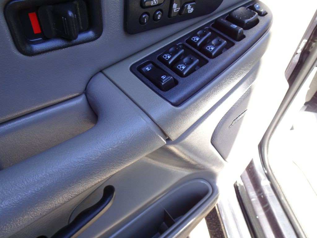 2004 Chevrolet Silverado 1500 Image 13